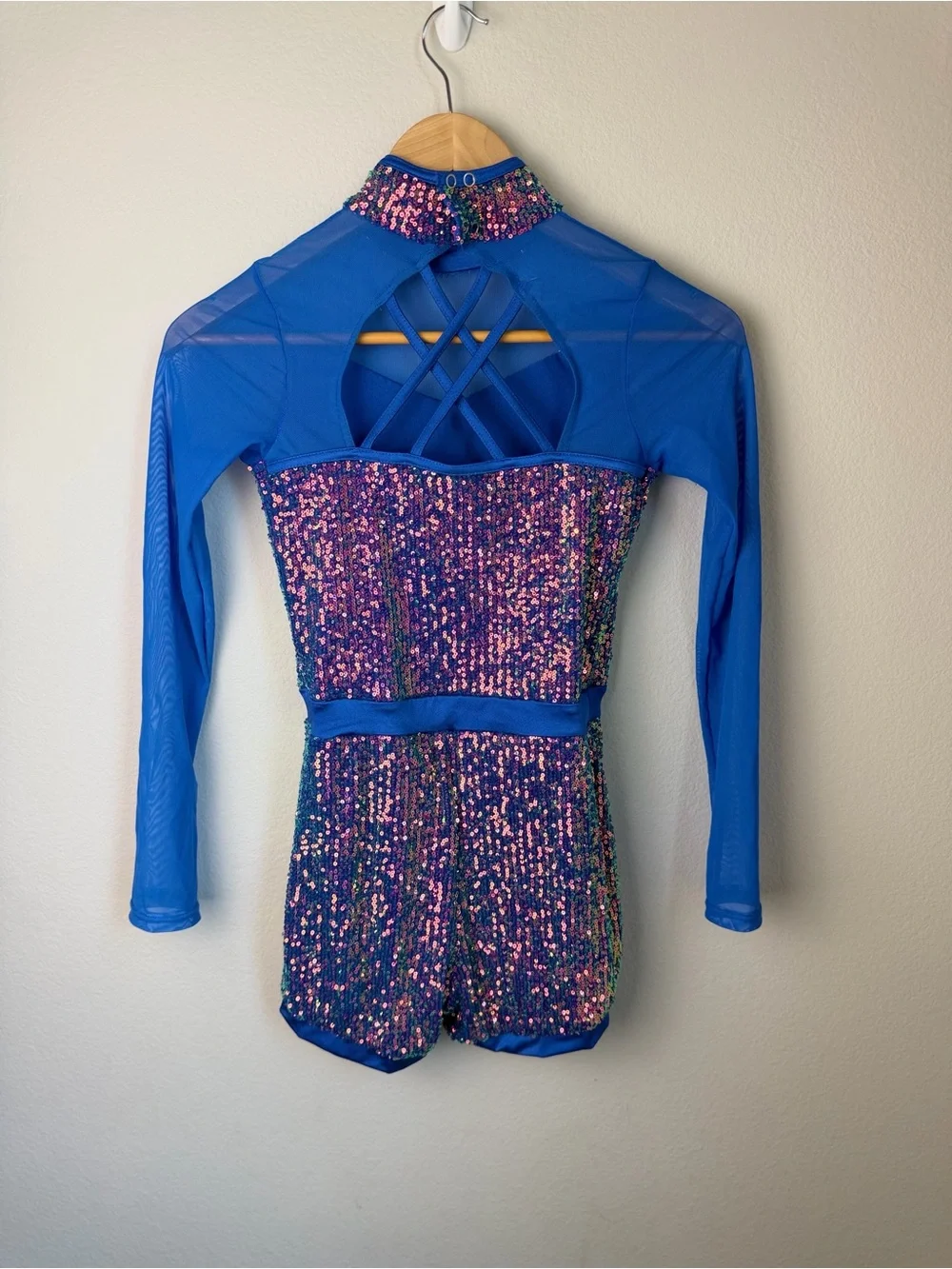 Weissman sparkling blue